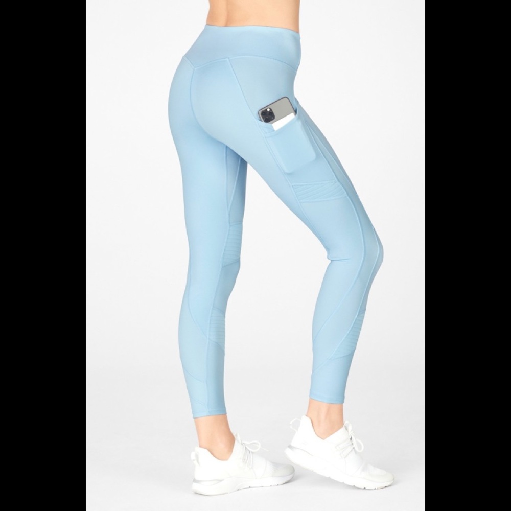 NWT SOLD OUT!! Fabletics Anywhere High-Waisted Moto 7/8 Legging In Vintage Blue